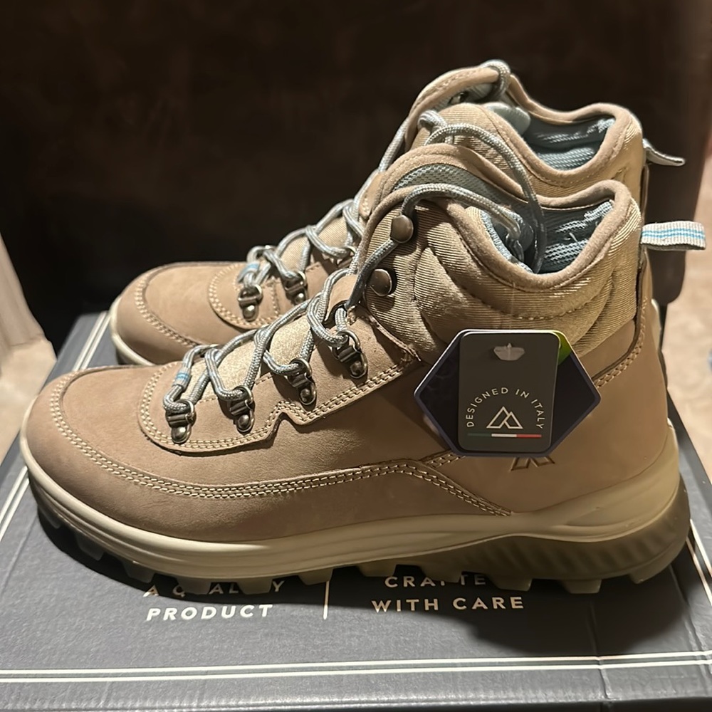 Alpine Design Women's PASSAGE Hiker Boots: BROWN: SZ 10